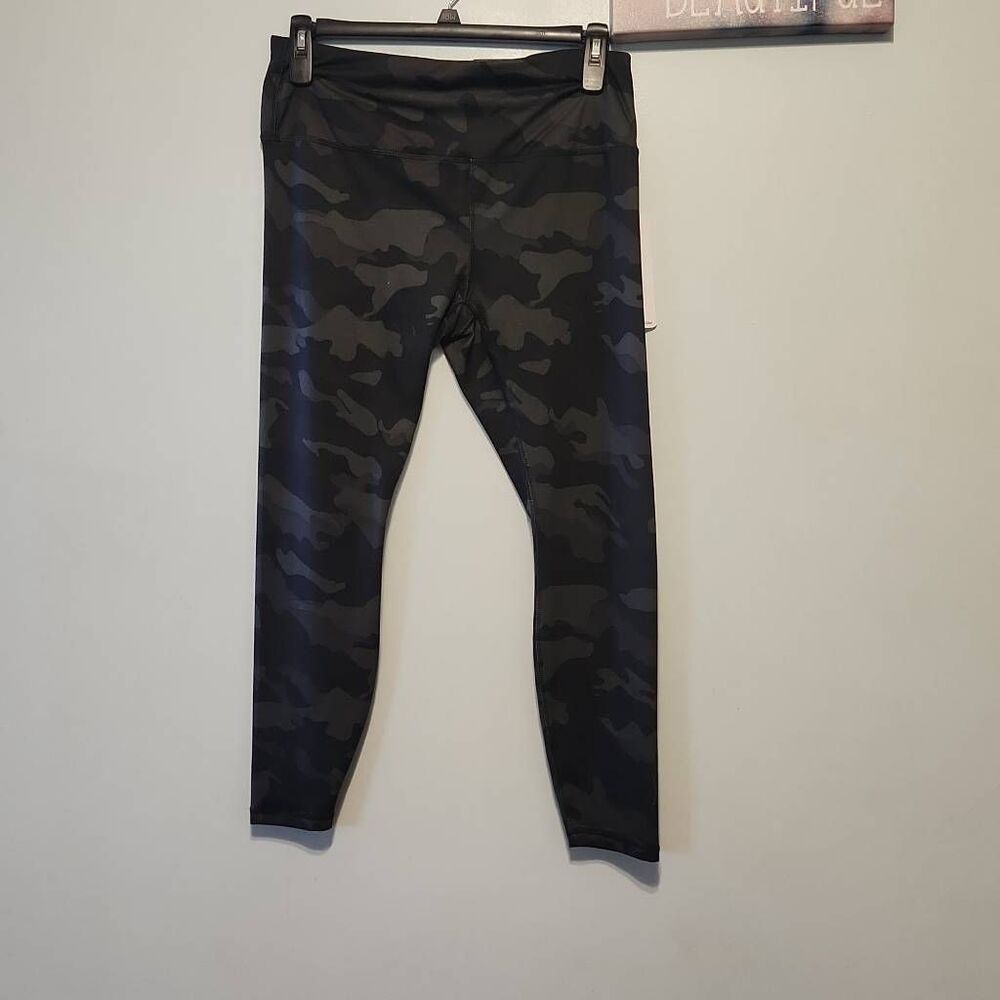 NWT RBX size XL Full Length Camouflage Legging